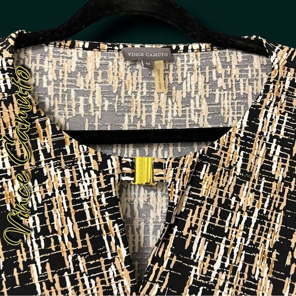 Preowned EUC Vince Camuto Abstract Print Stretch Blouse – Size M - Picture 7 of 8